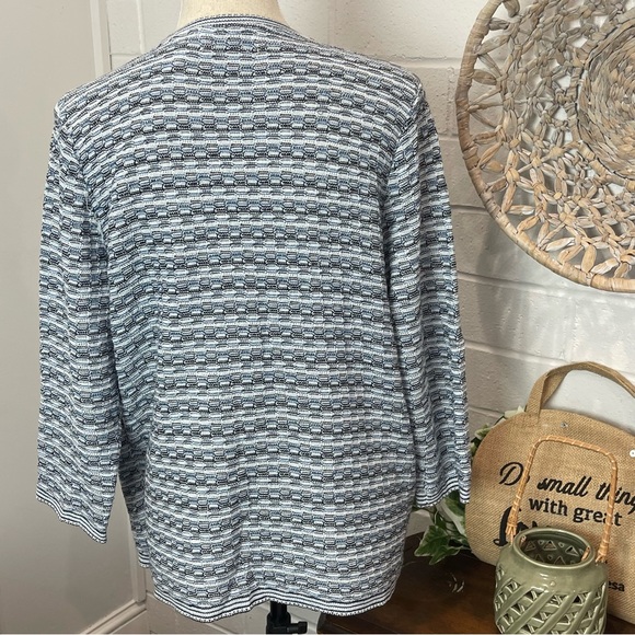 Alfred Dunner Attached 2-Piece Long Sleeve Top Size Medium - Picture 2 of 3